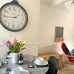 度假居 The Racecourse - Quaint Victorian With Free Parking