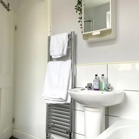 Hébergement de vacances The Racecourse - Quaint Victorian With Free Parking