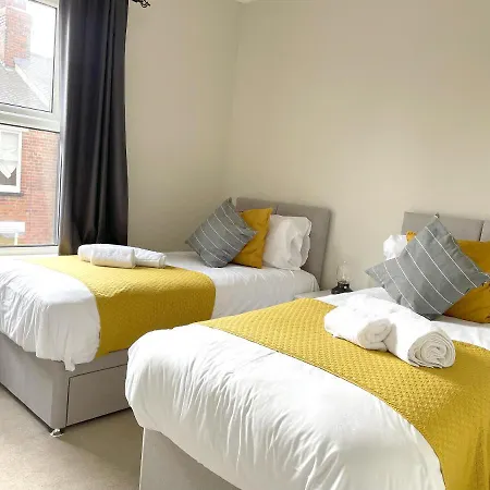 The Racecourse - Quaint Victorian With Free Parking York