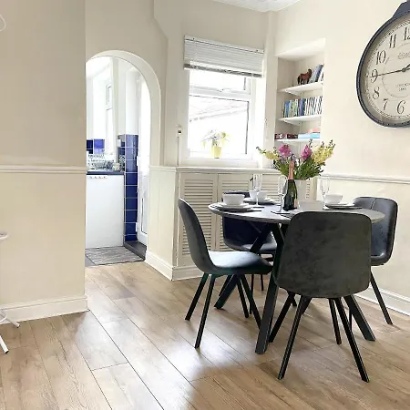 The Racecourse - Quaint Victorian With Free Parking Vakantiehuis