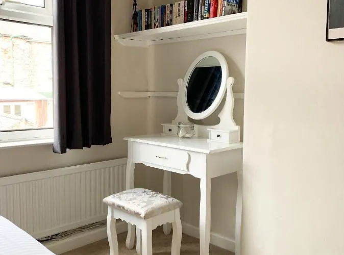 The Racecourse - Quaint Victorian With Free Parking * 约克