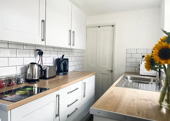 The Racecourse - Quaint Victorian With Free Parking 度假居