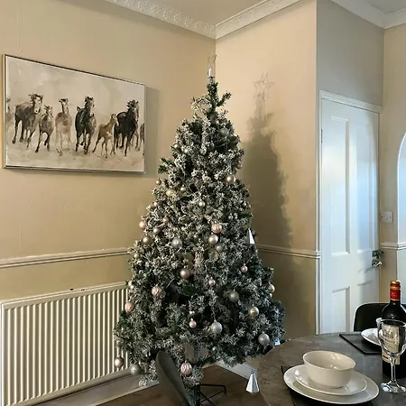 The Racecourse - Quaint Victorian With Free Parking Дом отдыха *